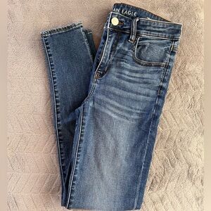 High Waisted American Eagle Jegging